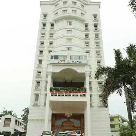 Joys Palace Hotel Thrissur Dış mekan fotoğraf