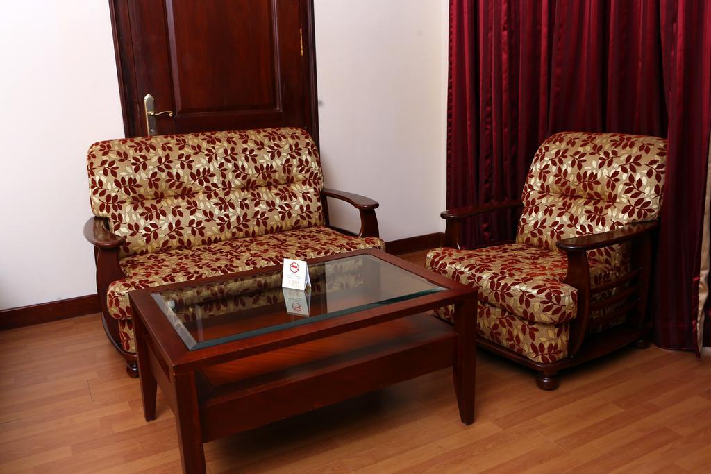 Joys Palace Hotel Thrissur Dış mekan fotoğraf