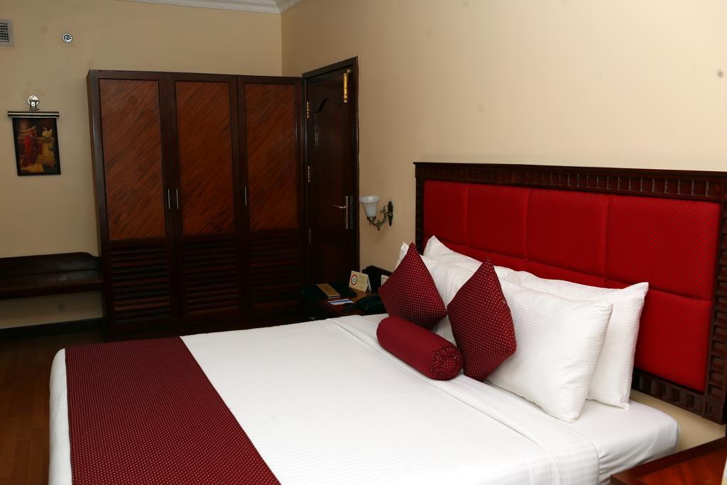 Joys Palace Hotel Thrissur Dış mekan fotoğraf