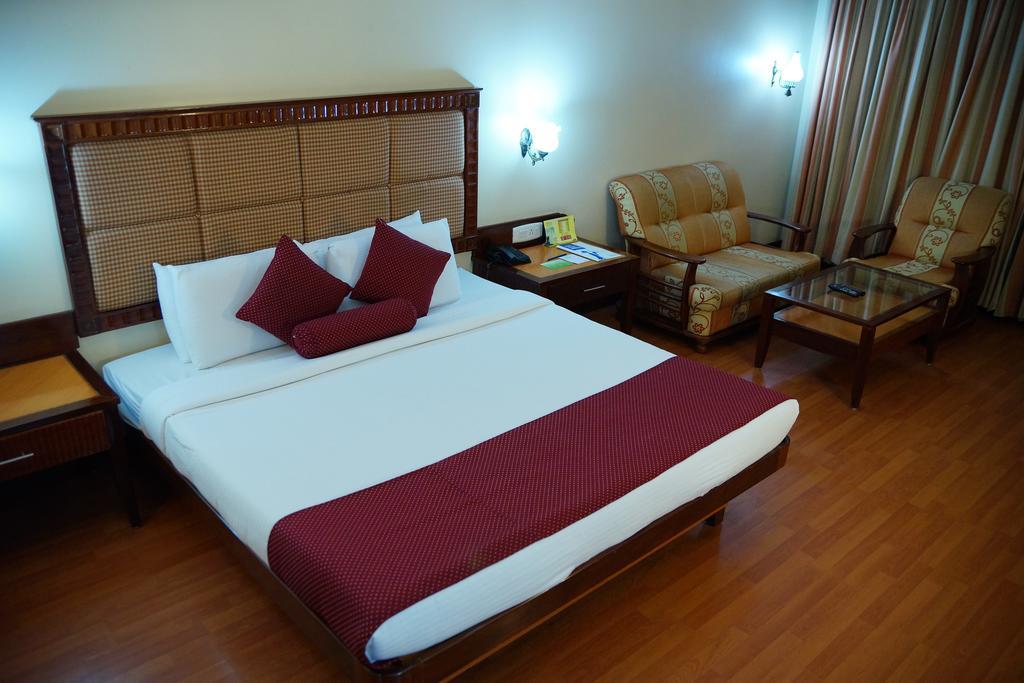 Joys Palace Hotel Thrissur Dış mekan fotoğraf