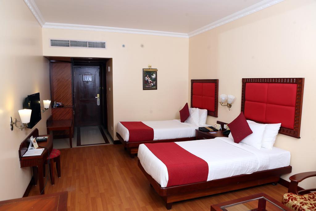 Joys Palace Hotel Thrissur Dış mekan fotoğraf
