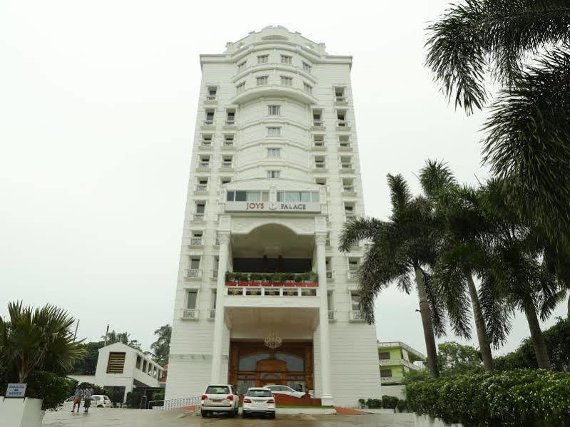 Joys Palace Hotel Thrissur Dış mekan fotoğraf