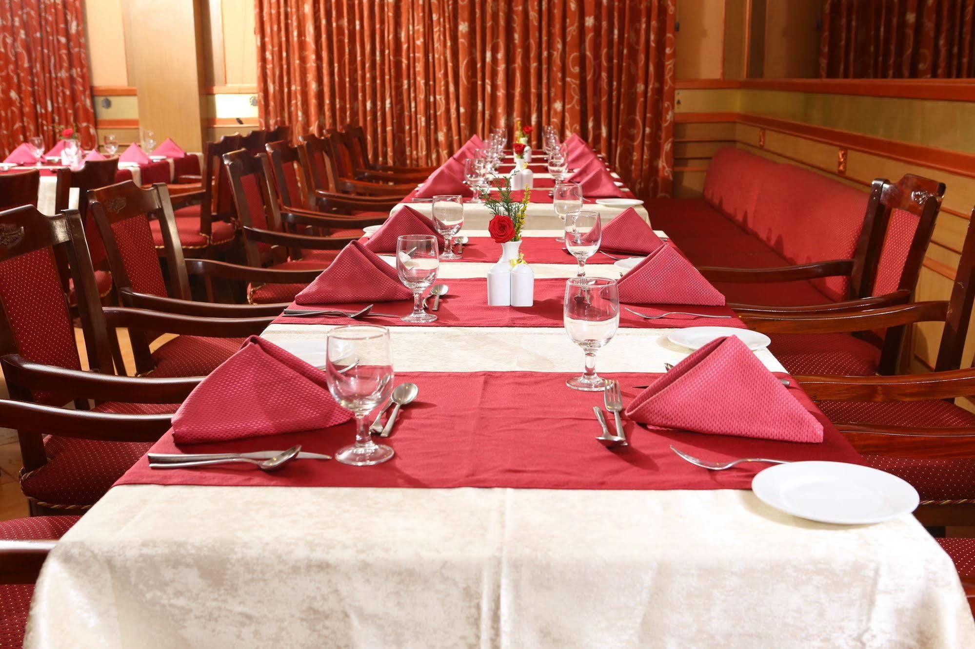 Joys Palace Hotel Thrissur Dış mekan fotoğraf