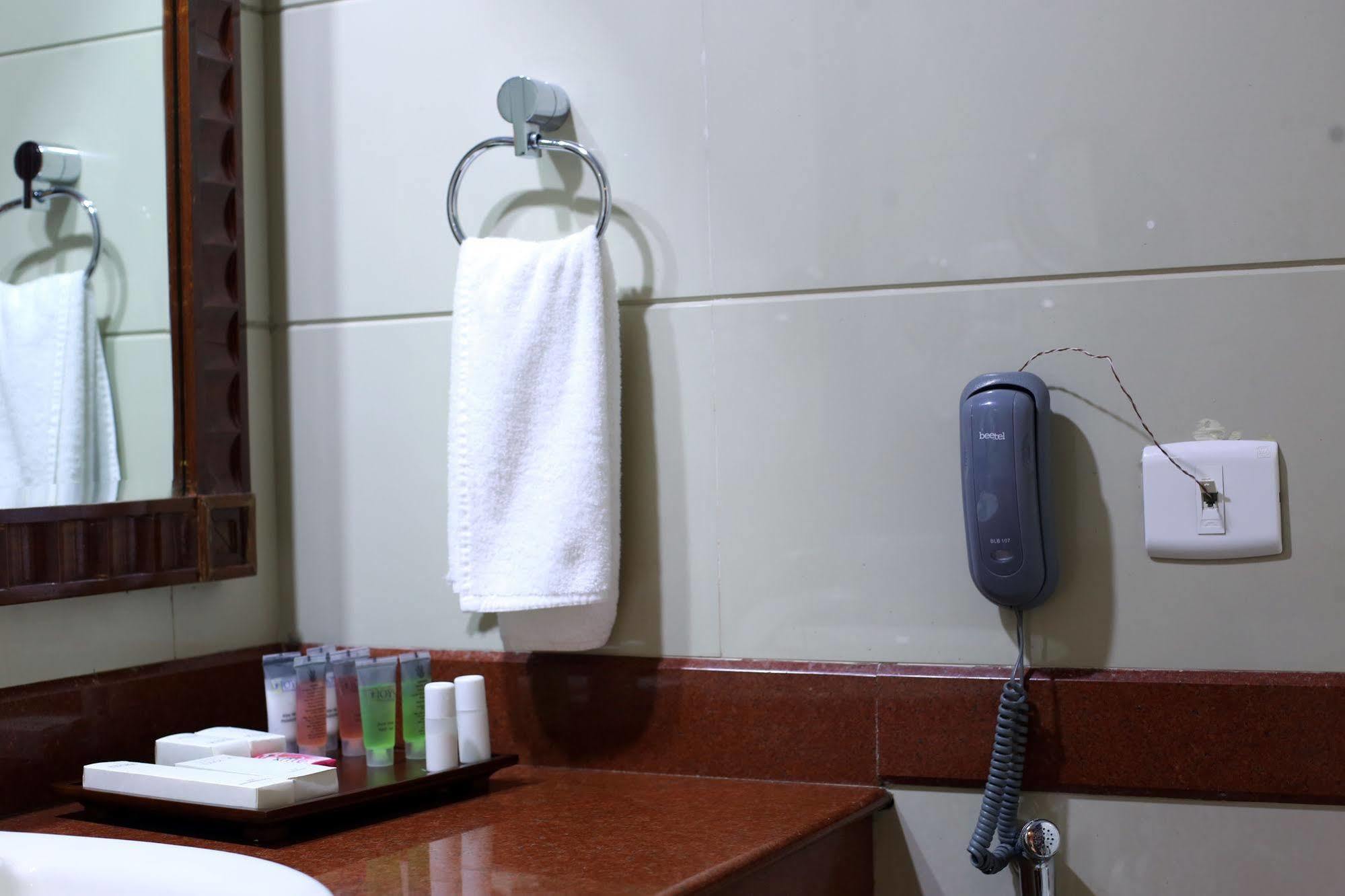 Joys Palace Hotel Thrissur Dış mekan fotoğraf