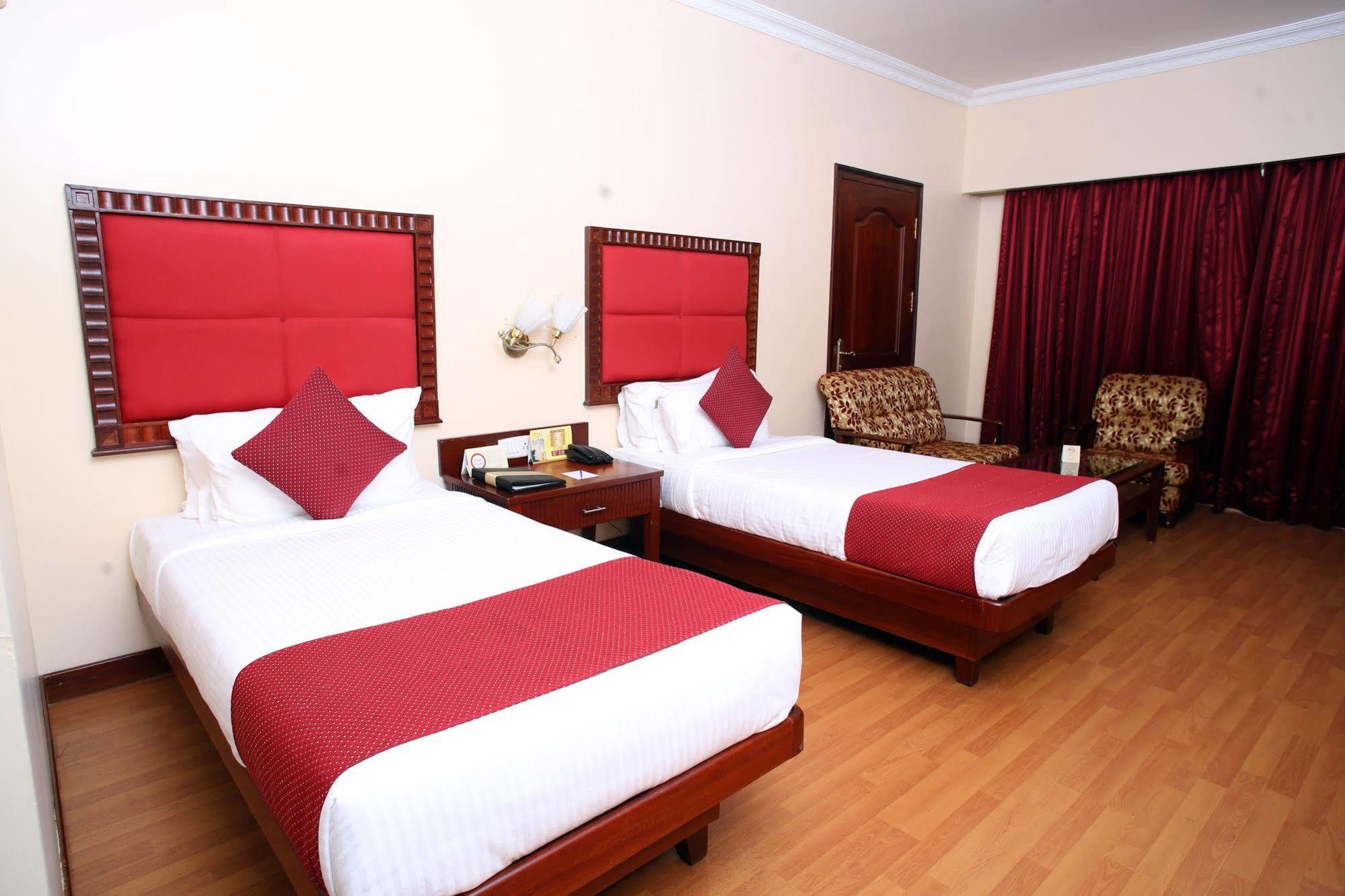 Joys Palace Hotel Thrissur Dış mekan fotoğraf