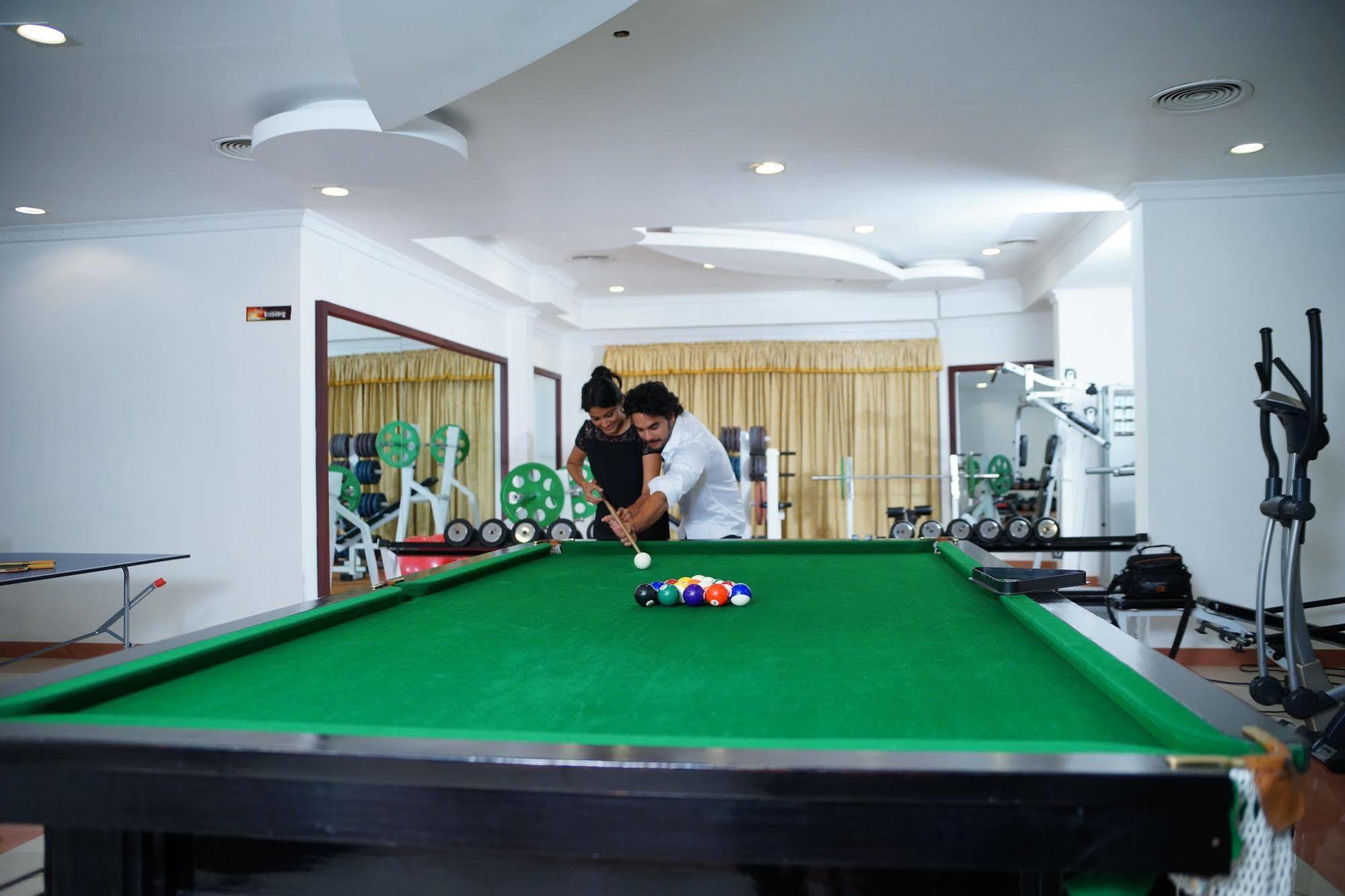 Joys Palace Hotel Thrissur Dış mekan fotoğraf