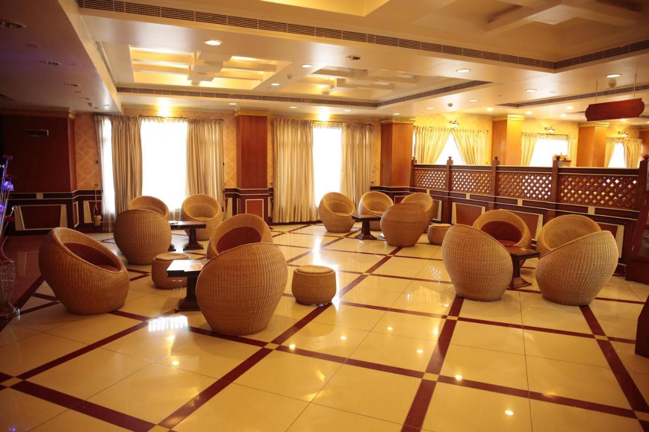 Joys Palace Hotel Thrissur Dış mekan fotoğraf