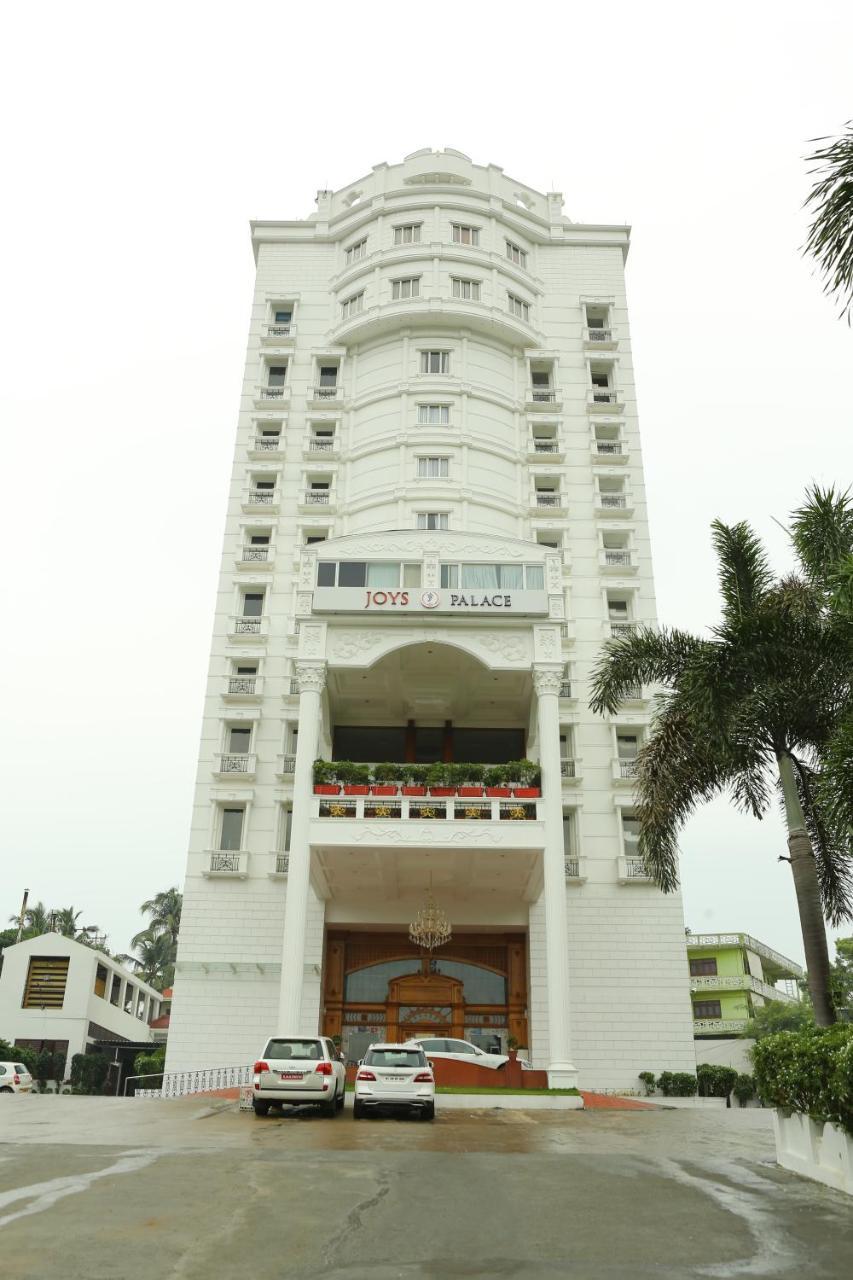 Joys Palace Hotel Thrissur Dış mekan fotoğraf
