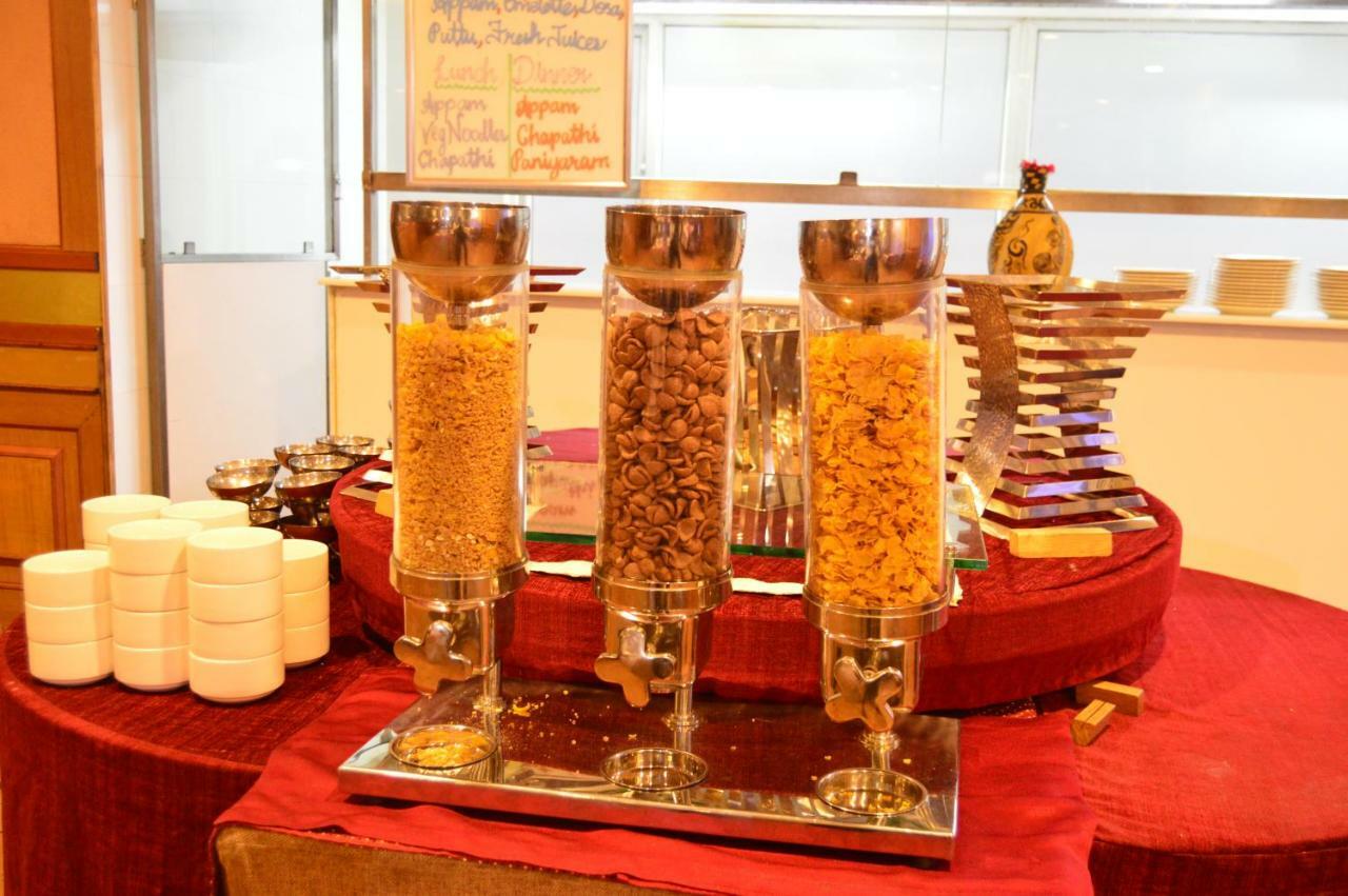 Joys Palace Hotel Thrissur Dış mekan fotoğraf